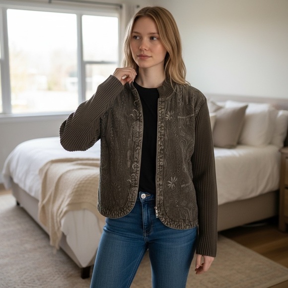 Chico's Jackets & Blazers - Women's Chicos Olive Quilted Bomber Jacket​​​